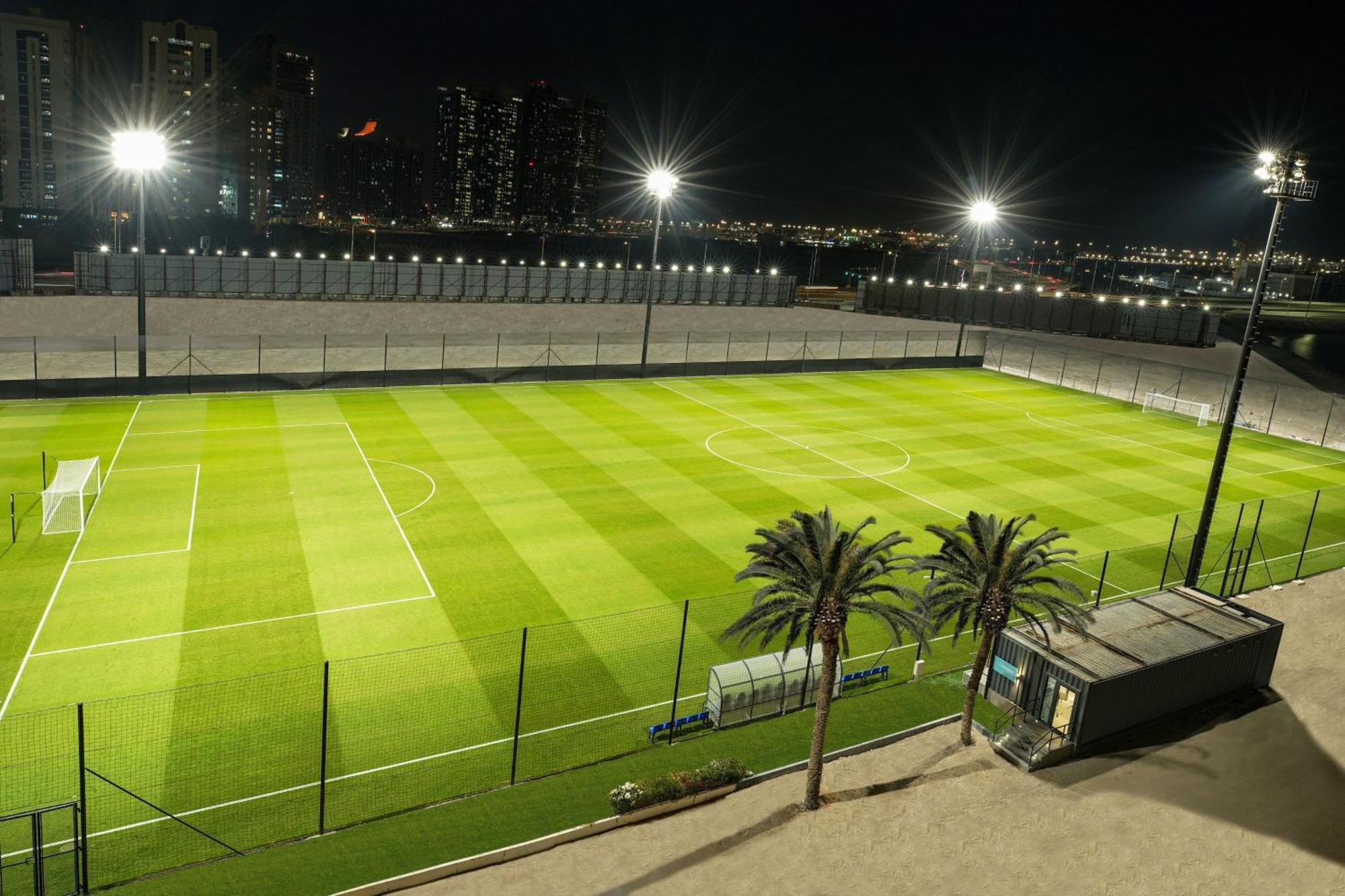 Le Meridien Abu Dabi Exterior foto The club's training ground