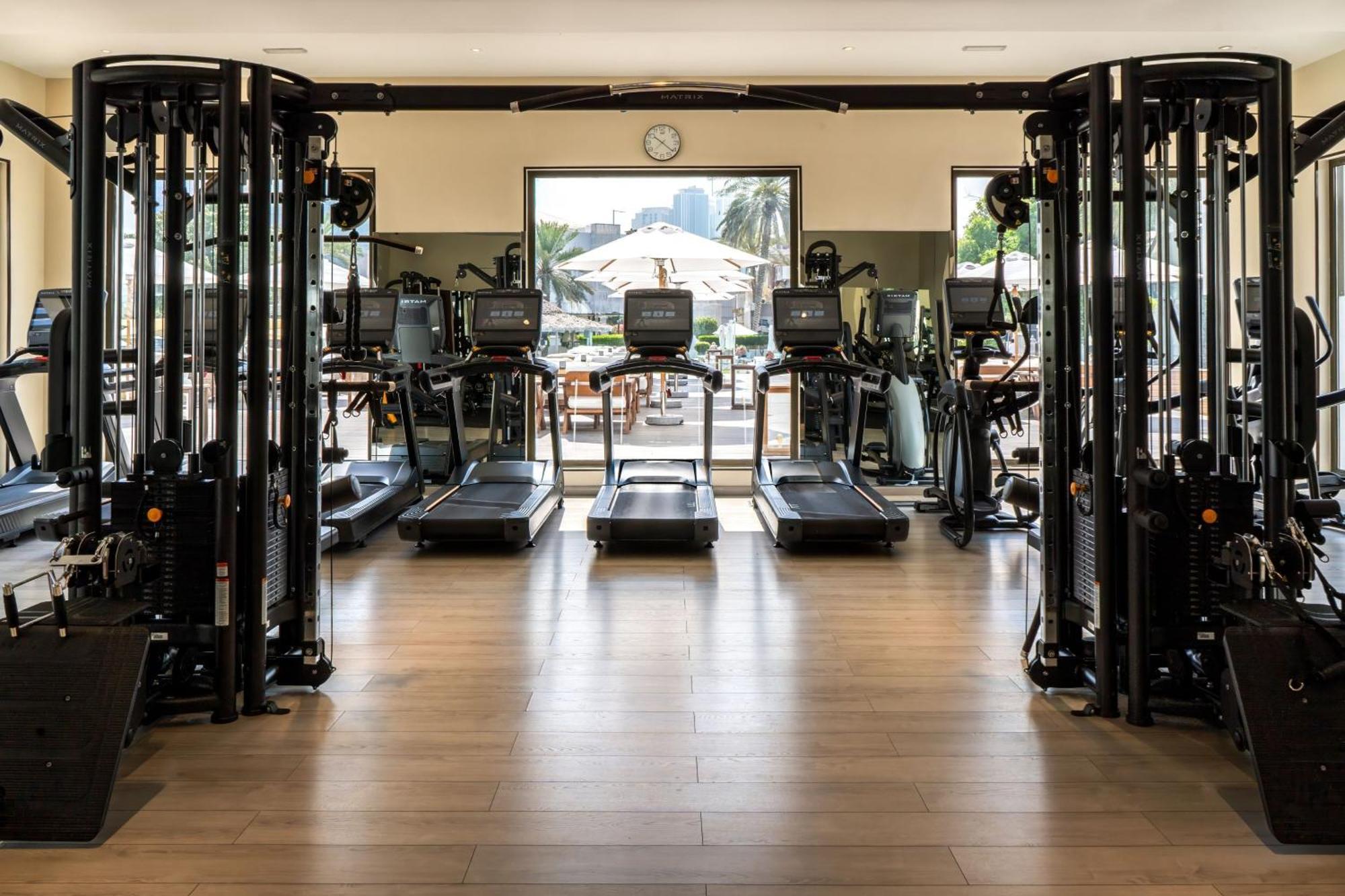Le Meridien Abu Dabi Exterior foto The gym at the Four Seasons Hotel, Los Angeles